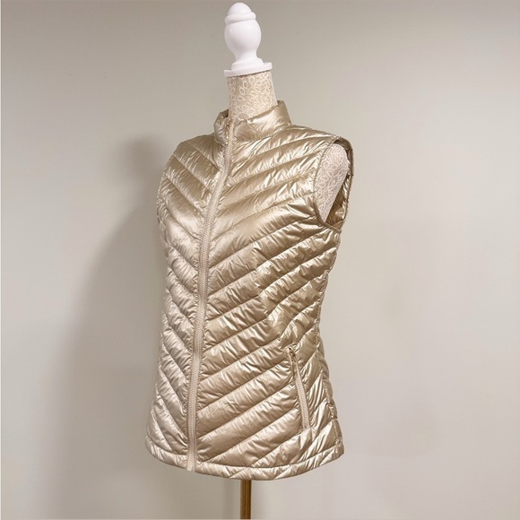 NWOT J.McLaughlin Metallic Gold Goose Down Lumi Vest Size Small - Picture 8 of 16